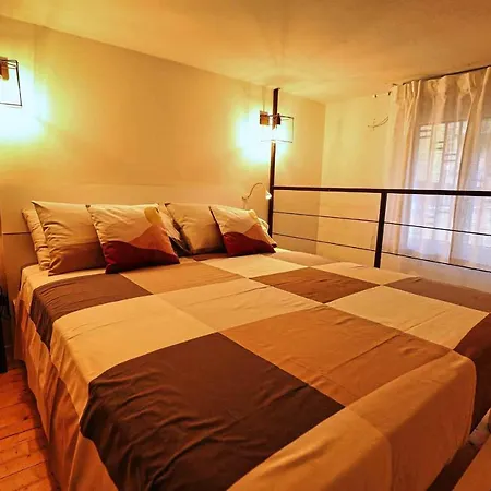 House Apartment *